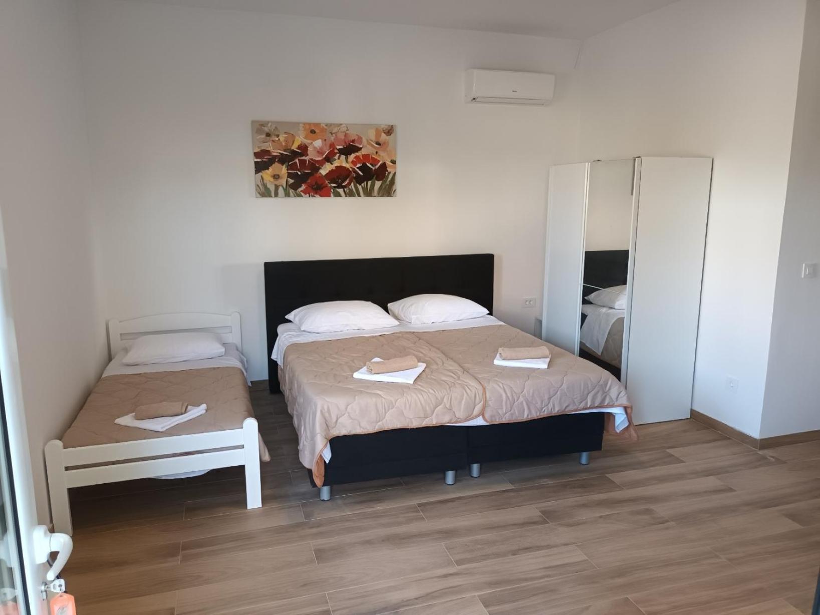 Stars Palace Zaboric Quarto foto
